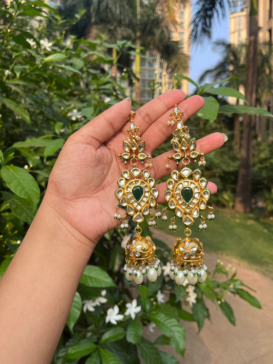 Himanshi earings