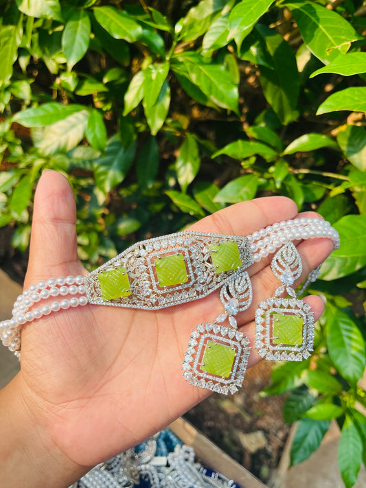 Vishali choker